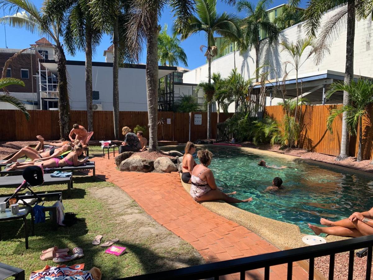 Mumma'S Hostel Cairns Bagian luar foto